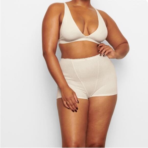 Skims lace Pointelle high rise Boxer shorts in bone ivory NWT 4X - Picture 1 of 8